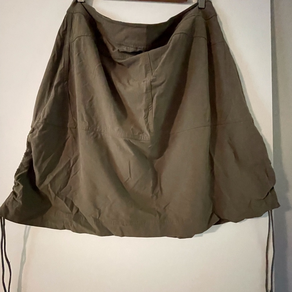 Eastern Mountain Sports Olive Women's Skort